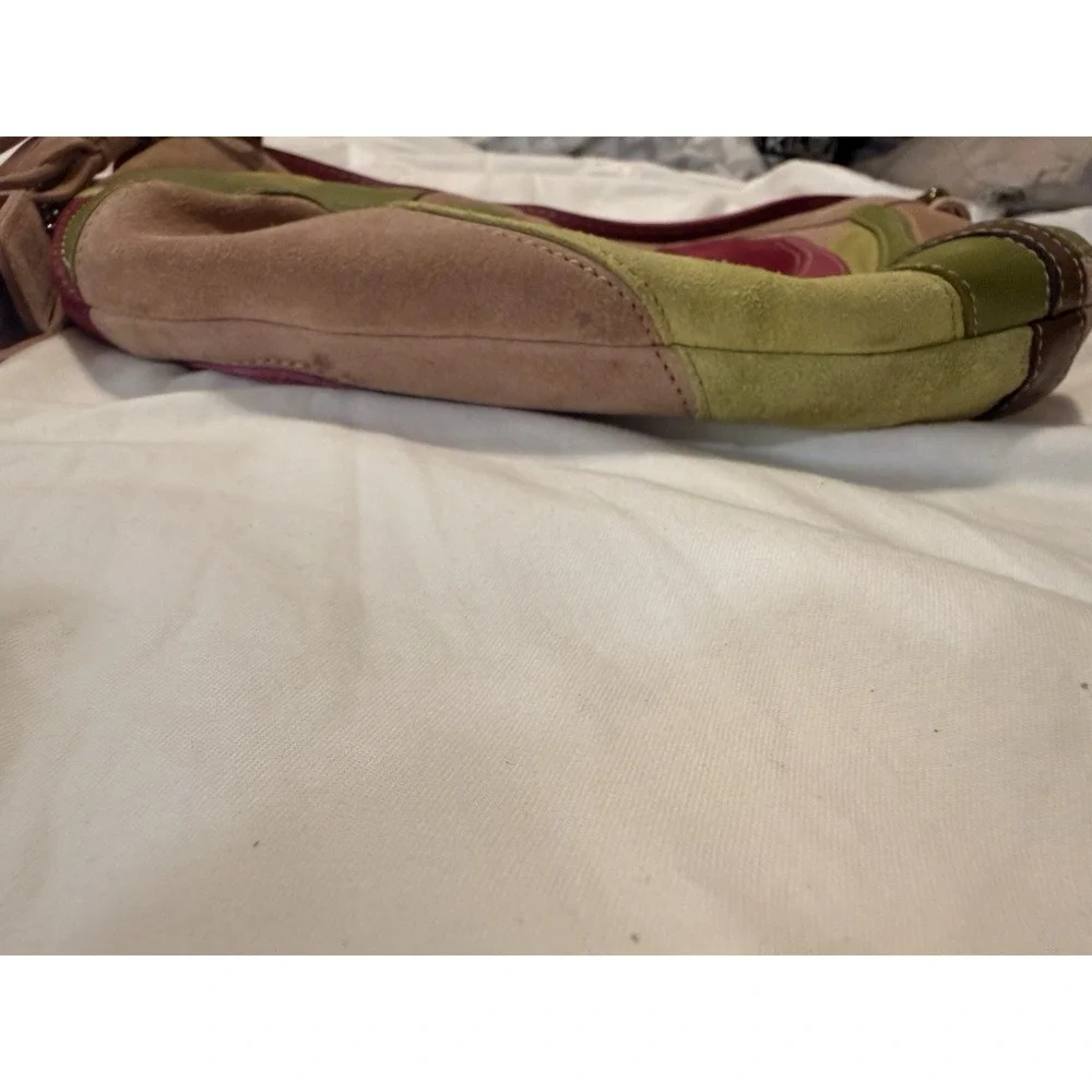 RARE Y2K Vintage 2004 Coach Poppy for Peace Pink Suede Floral Shoulder Bag Purse